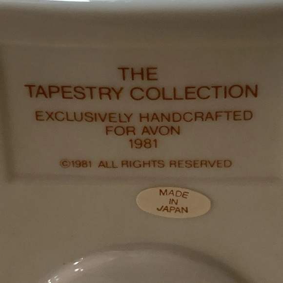 The Tapestry Collection by Avon 1981 Frame Porcelain 3.5 By 5 (holds 3x4 pic) - Picture 8 of 13